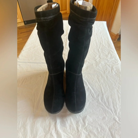 Privo Shoes - Privo by Clarks suede boots, size 7 1/2